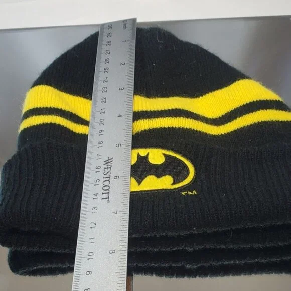 Batman Winter Beanie Hat Cap Size 2T-5T Boys Knitted Black & Yellow - Picture 7 of 7